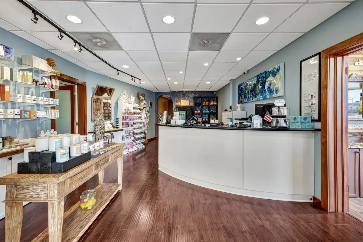 Photo 2 at 3045 N Federal Highway 60H, Fort Lauderdale