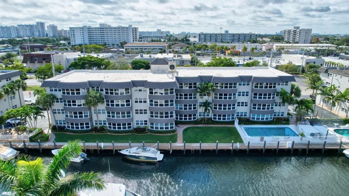 Photo 2 at 3111 NE 51st Street 205, Fort Lauderdale