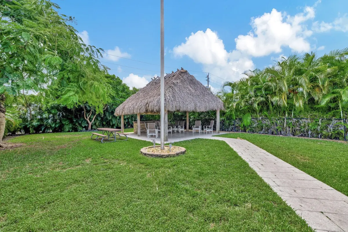Photo 8 at 3111 NE 51st Street 205, Fort Lauderdale