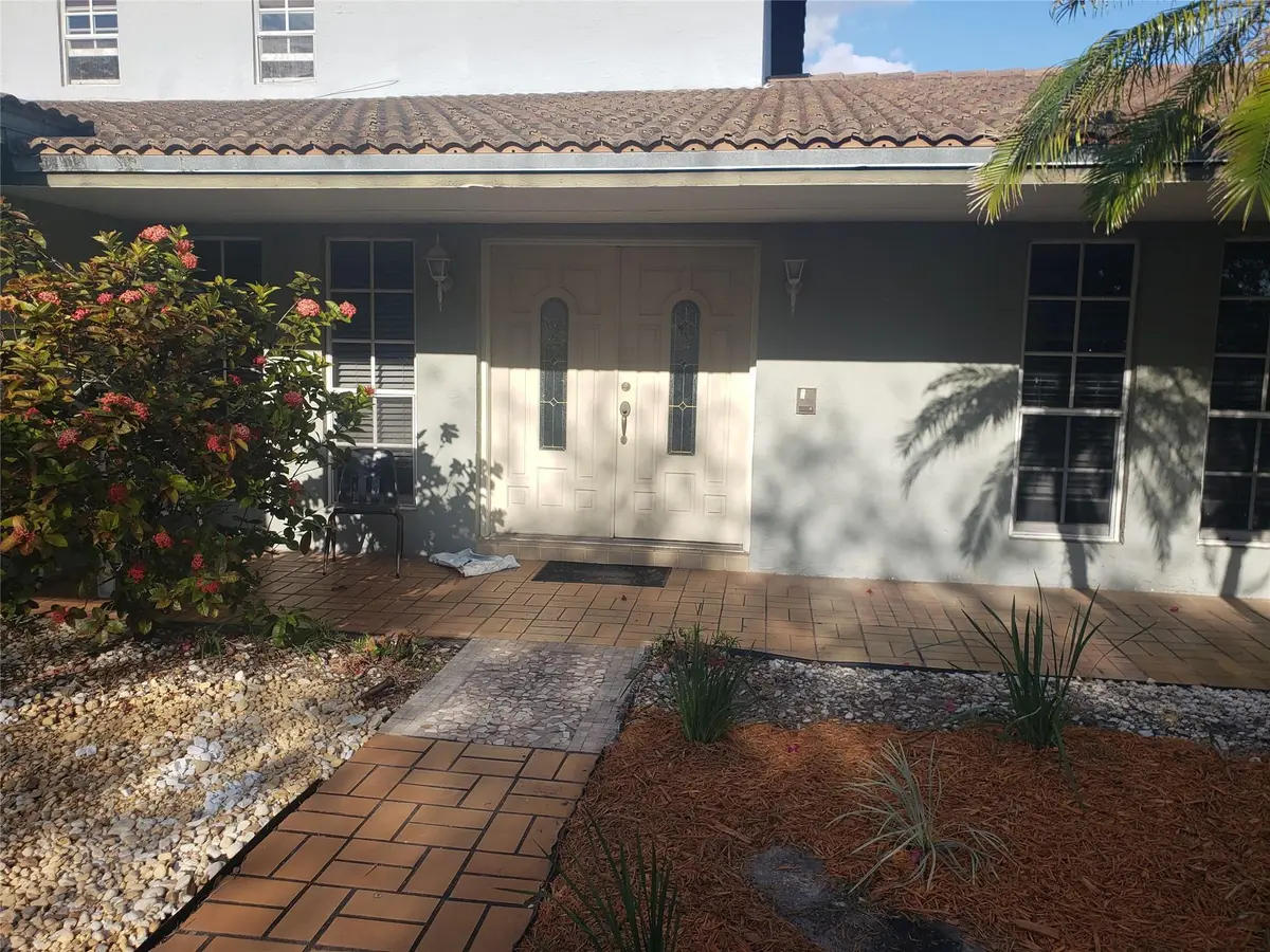 Photo 5 at 19421 NW 18th Court, Miami Gardens