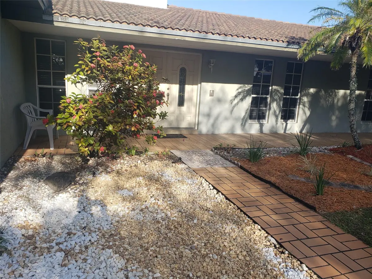 Photo 6 at 19421 NW 18th Court, Miami Gardens