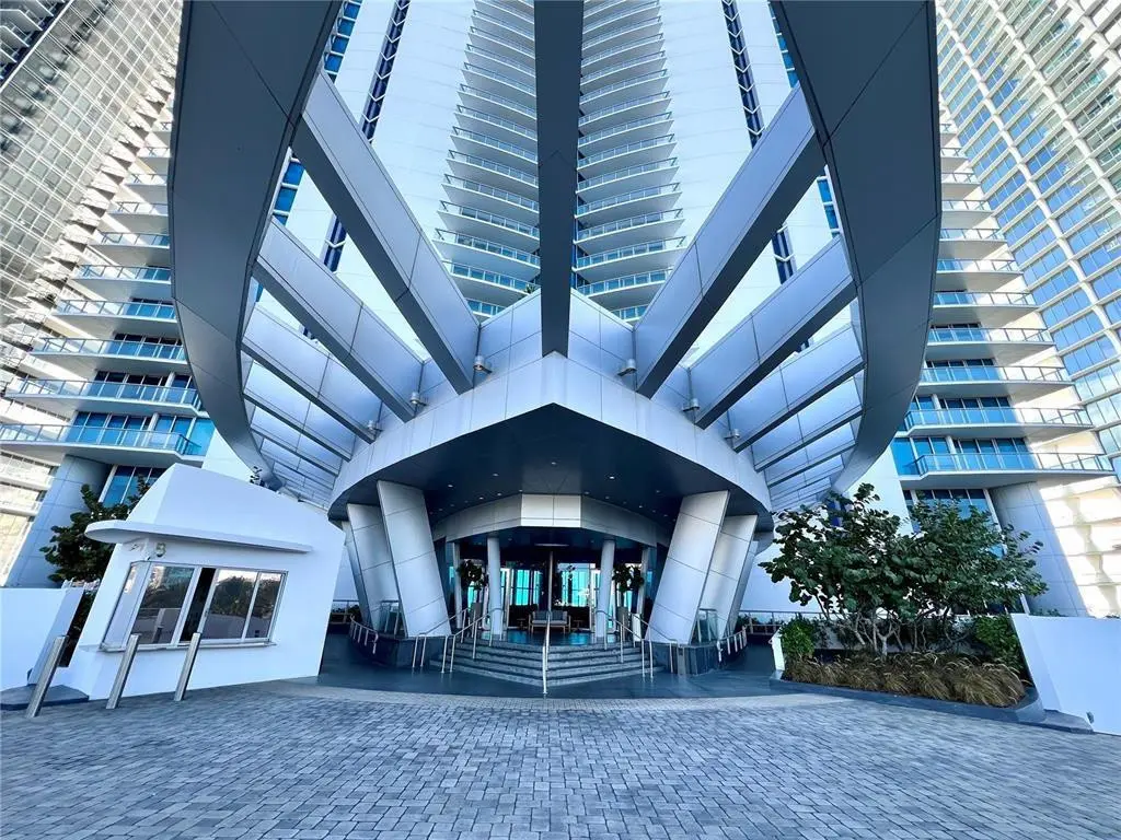 Photo 4 at 17001 Collins Avenue 805, Sunny Isles Beach