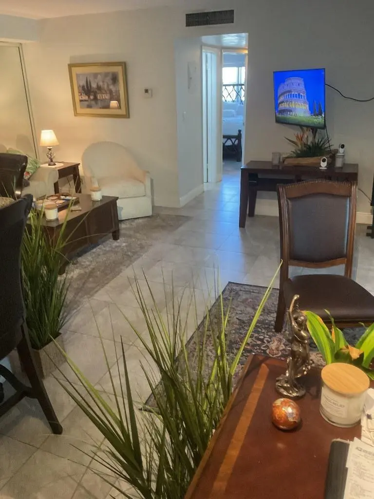 Photo 7 at 100 SE 6th Avenue 206, Pompano Beach