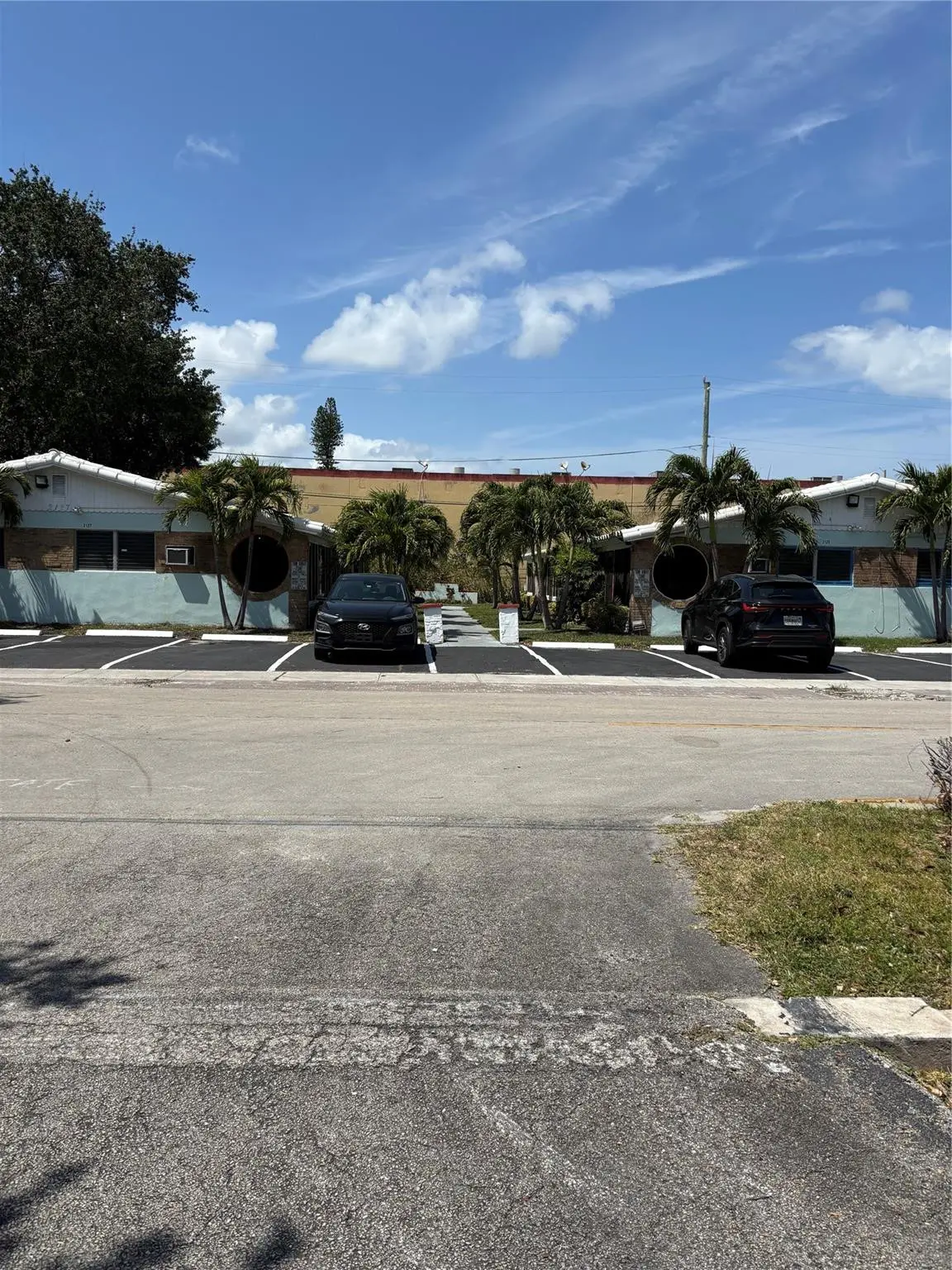 Existing 4plexes 2125 & 2127 at 2125 Polk Street, Hollywood