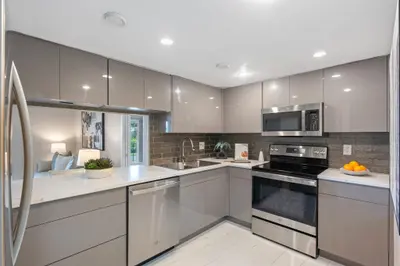 4013 N Ocean Drive 107, Lauderdale-By-The-Sea – sold
