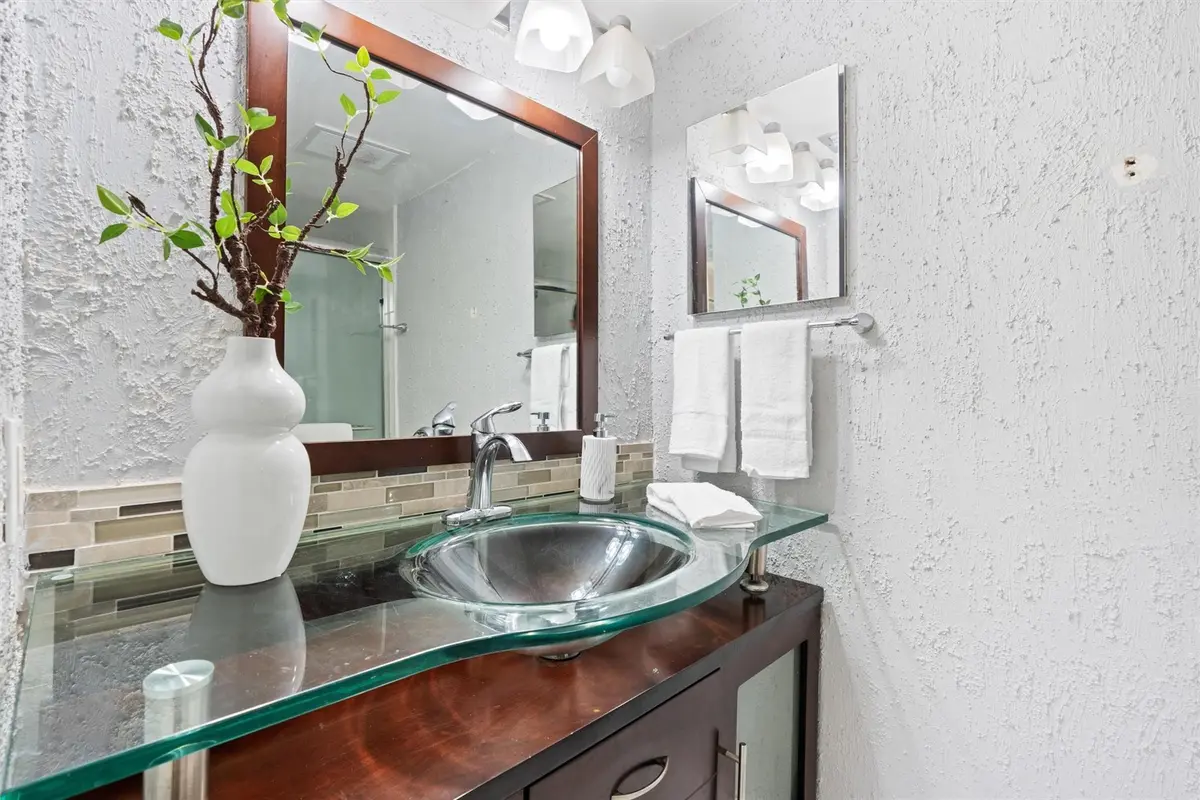 Photo 7 at 4013 N Ocean Drive 107, Lauderdale-By-The-Sea