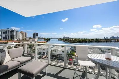 401 N Birch Road 506, Fort Lauderdale – sold