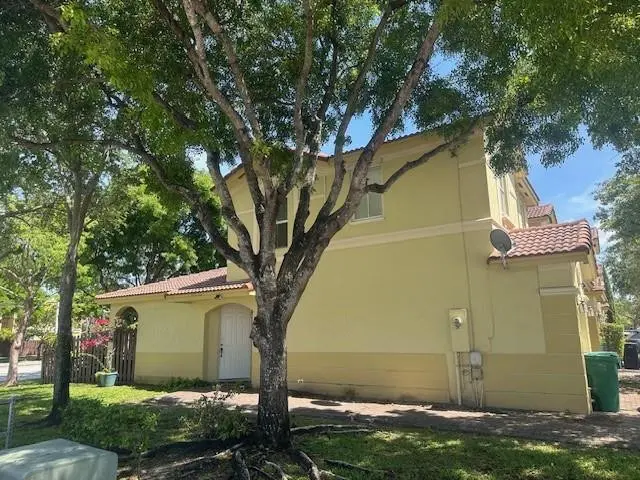 Photo 8 at 8691 NW 112th Court, Doral