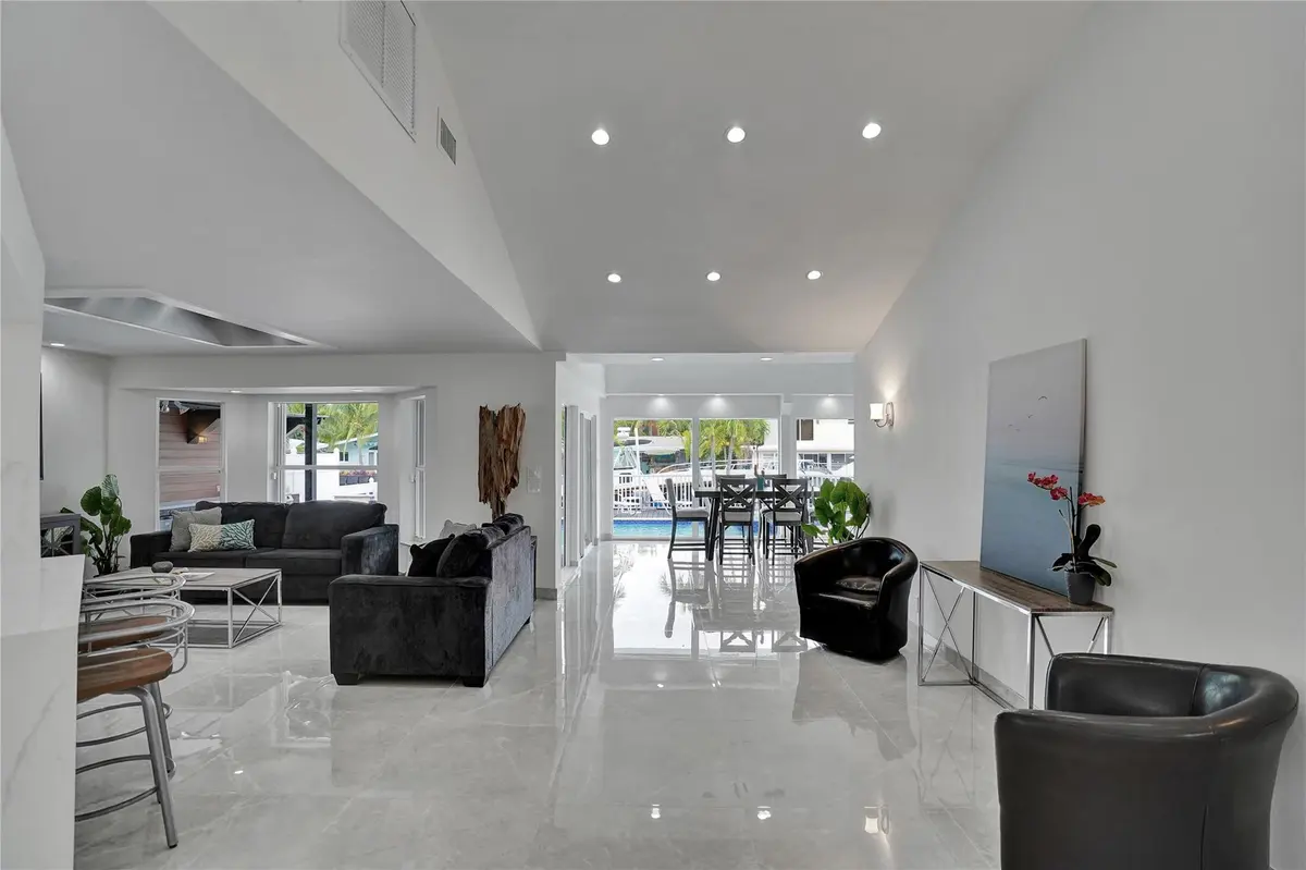 Photo 4 at 2363 SE 15th Street, Pompano Beach
