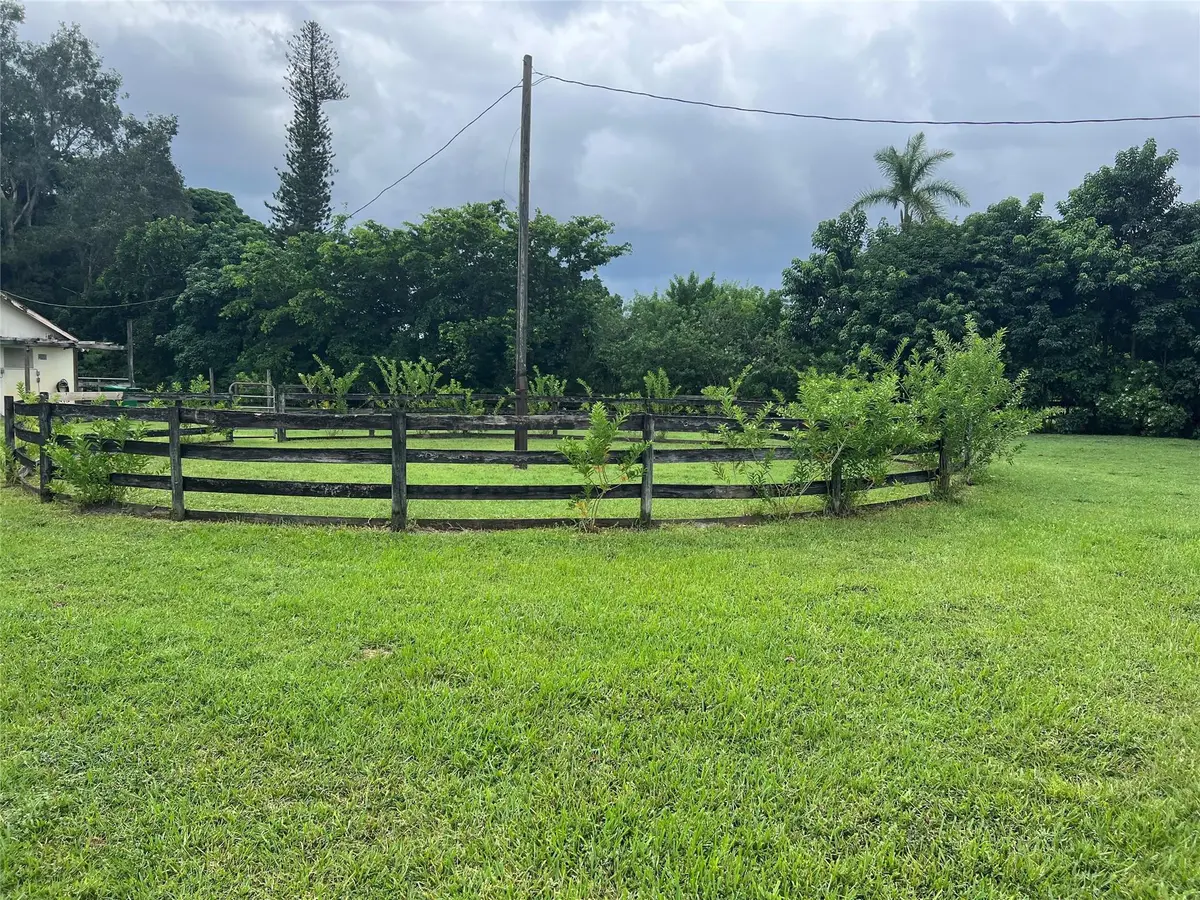Photo 3 at 1765 Back Lot SW Back 112th Avenue, Davie