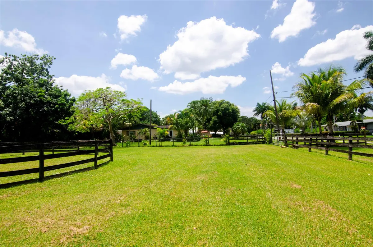 Photo 5 at 1765 Back Lot SW Back 112th Avenue, Davie