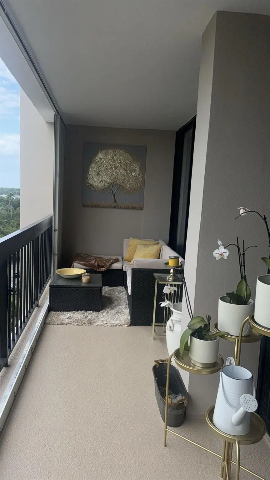 Photo 2 at 2425 Presidential Way 705, West Palm Beach