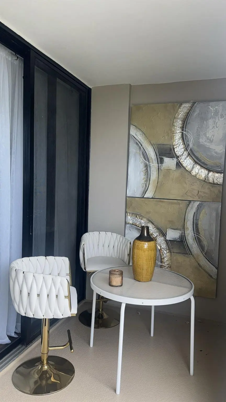 Photo 3 at 2425 Presidential Way 705, West Palm Beach