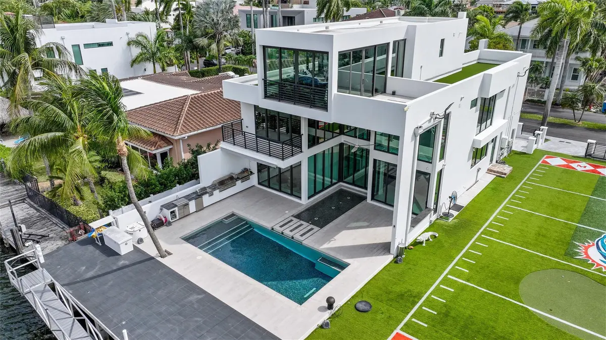 Photo 2 at 509 Coconut Isle Drive, Fort Lauderdale