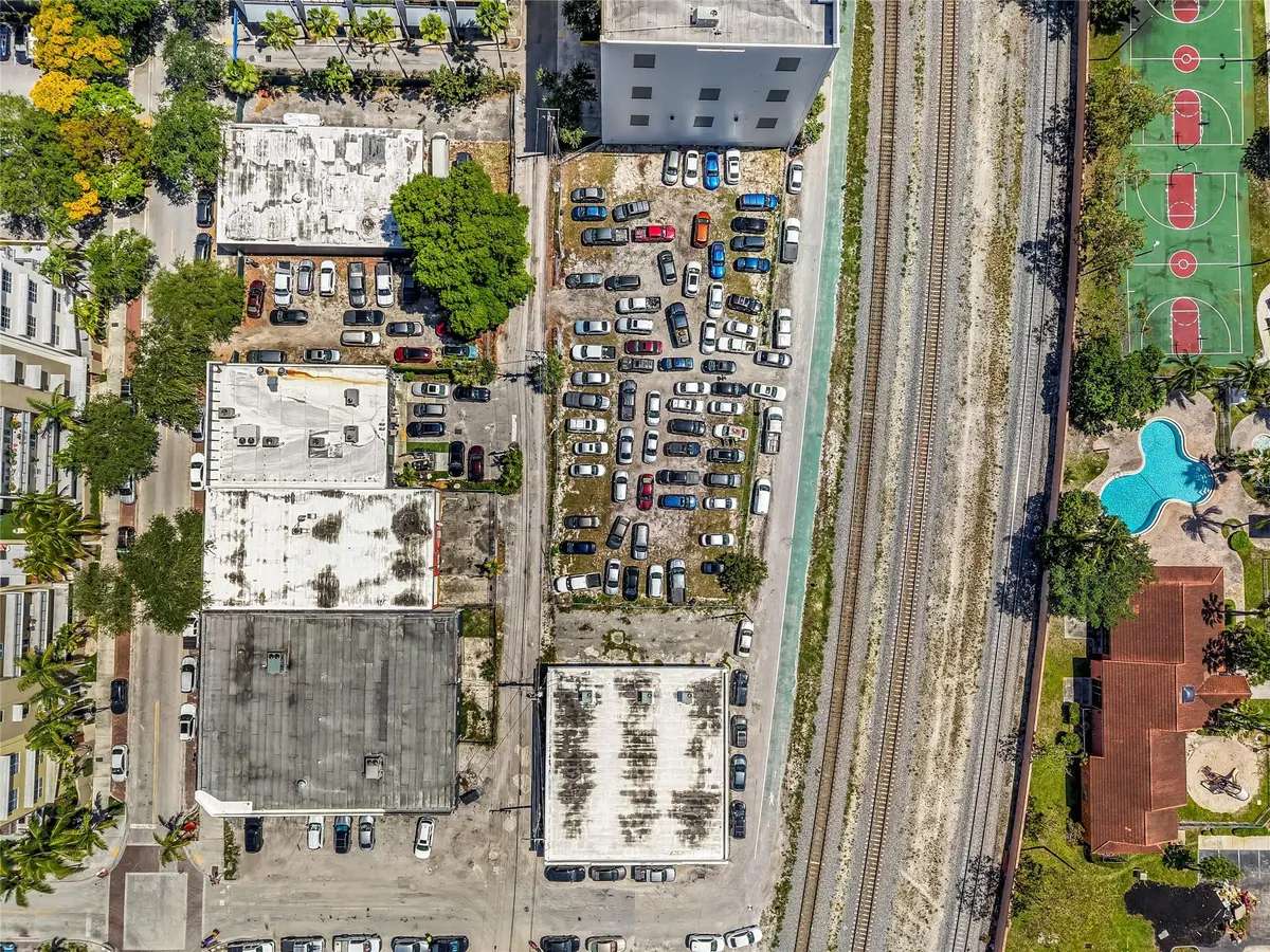 Photo 7 at 114 NW 5th Street, Fort Lauderdale