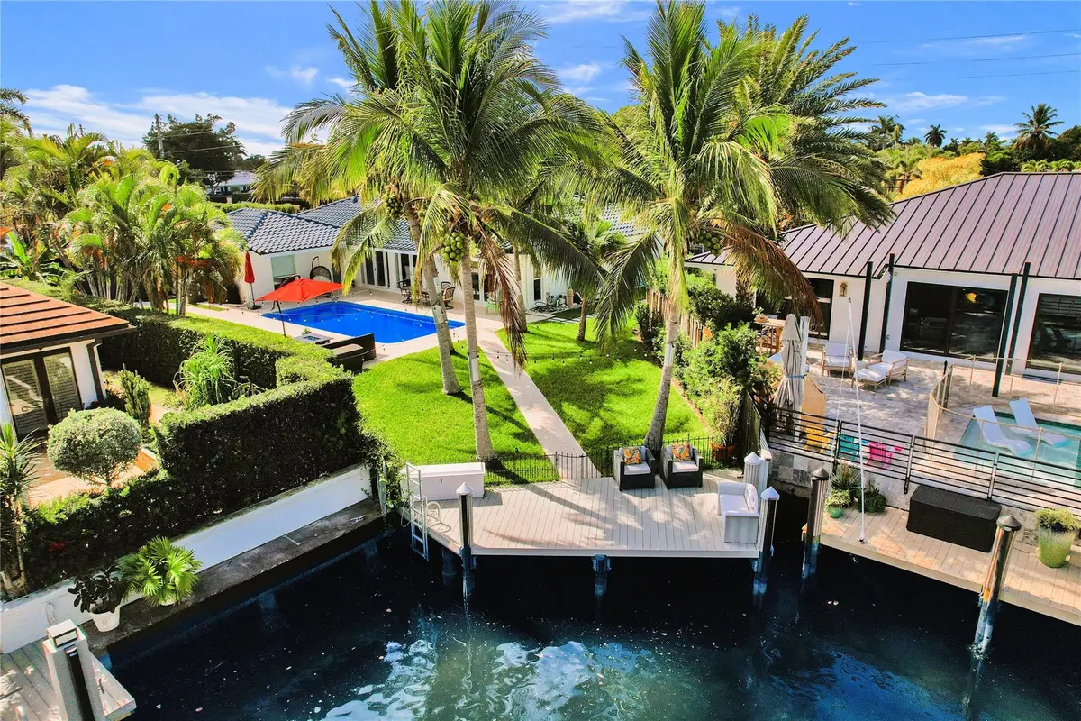 Photo 4 at 4030 Bayview Drive, Fort Lauderdale
