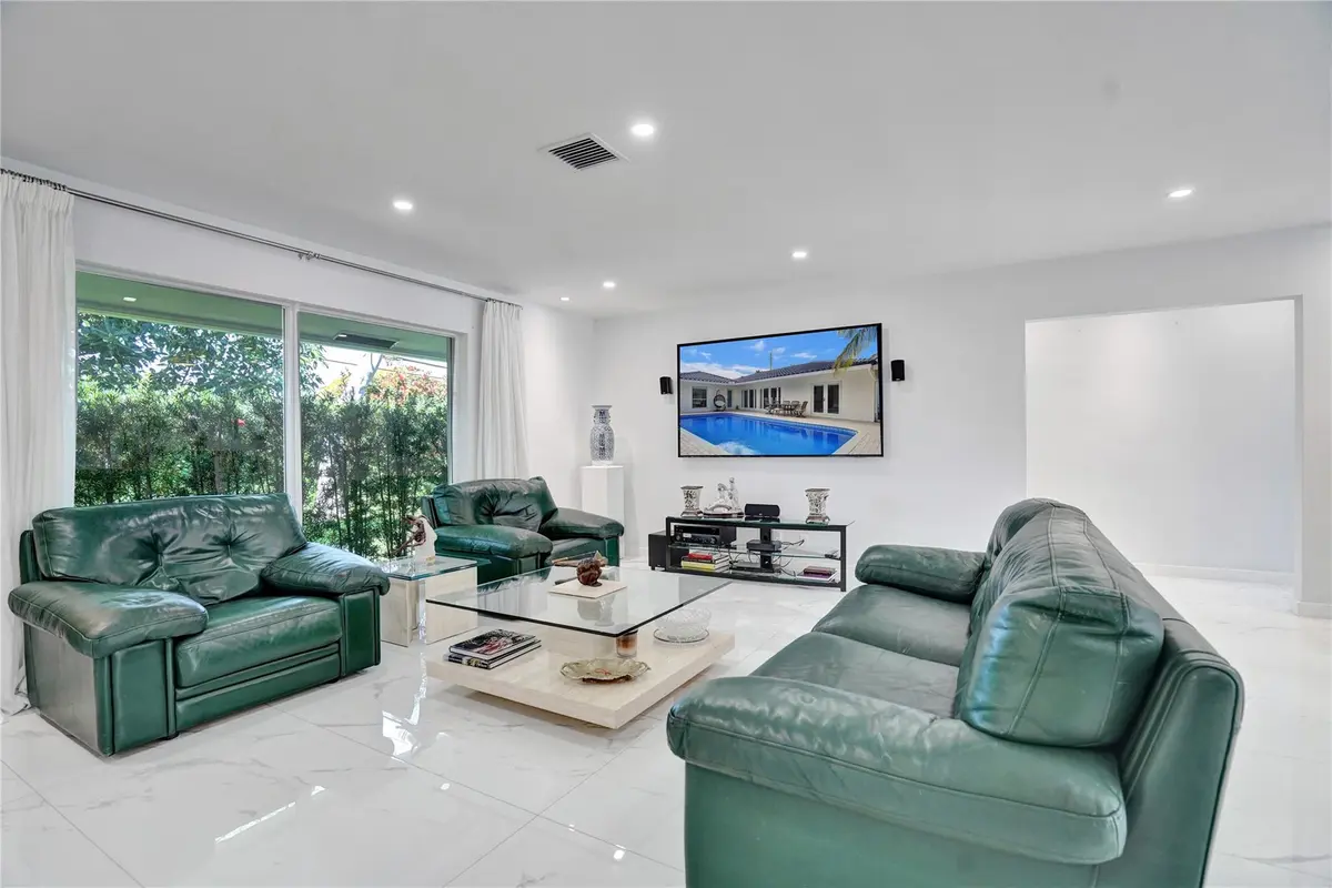 Living Room at 4030 Bayview Drive, Fort Lauderdale
