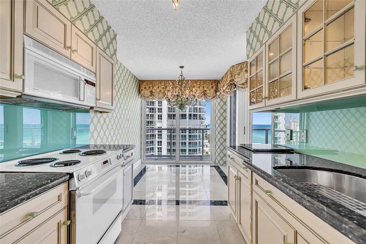 Photo 4 at 16445 Collins Avenue 1026, Sunny Isles Beach