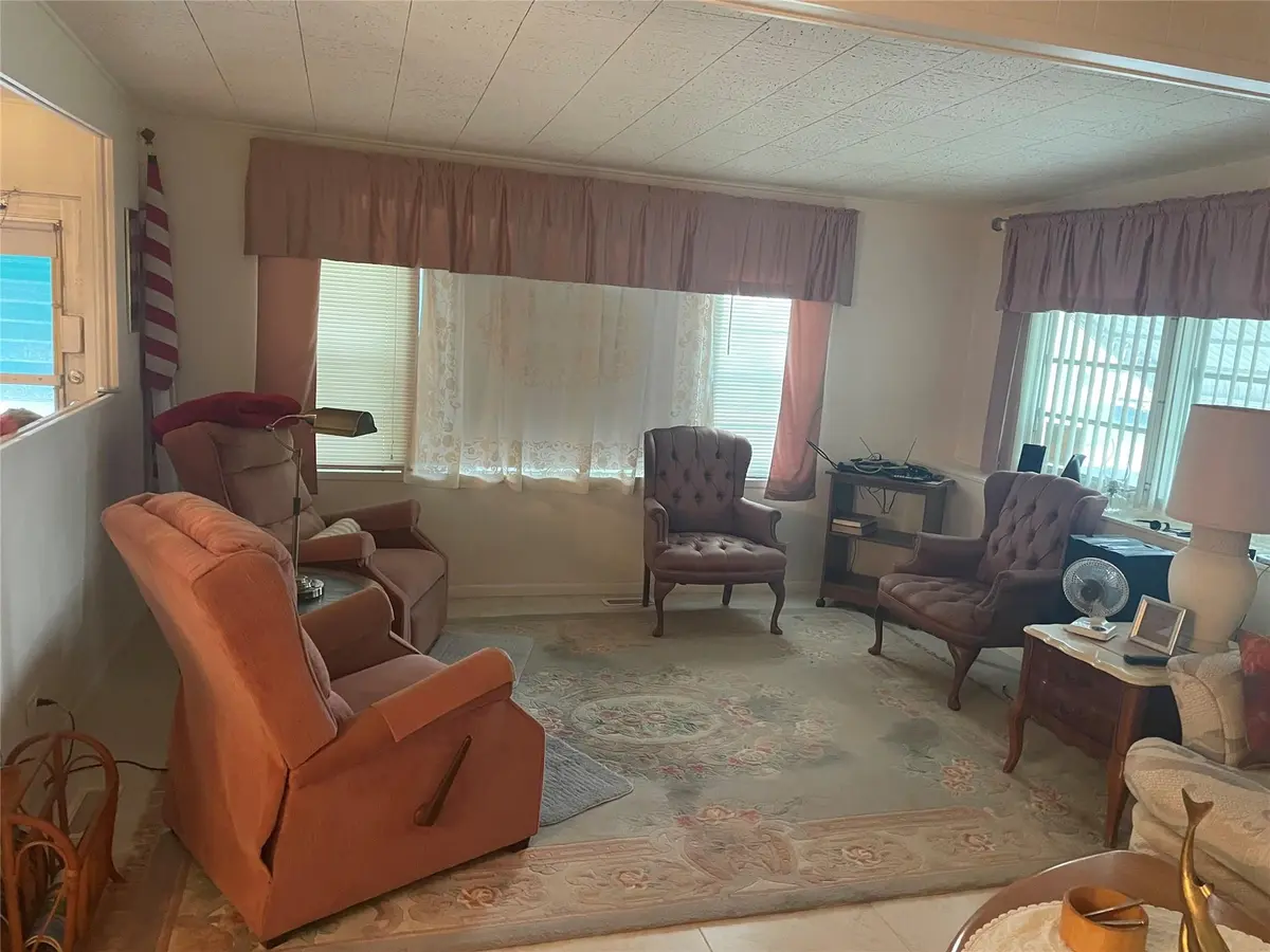 Photo 3 at 1888 SW 85th Avenue, Davie