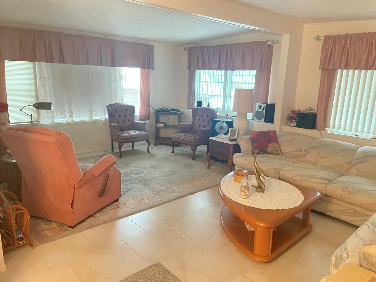 Photo 4 at 1888 SW 85th Avenue, Davie