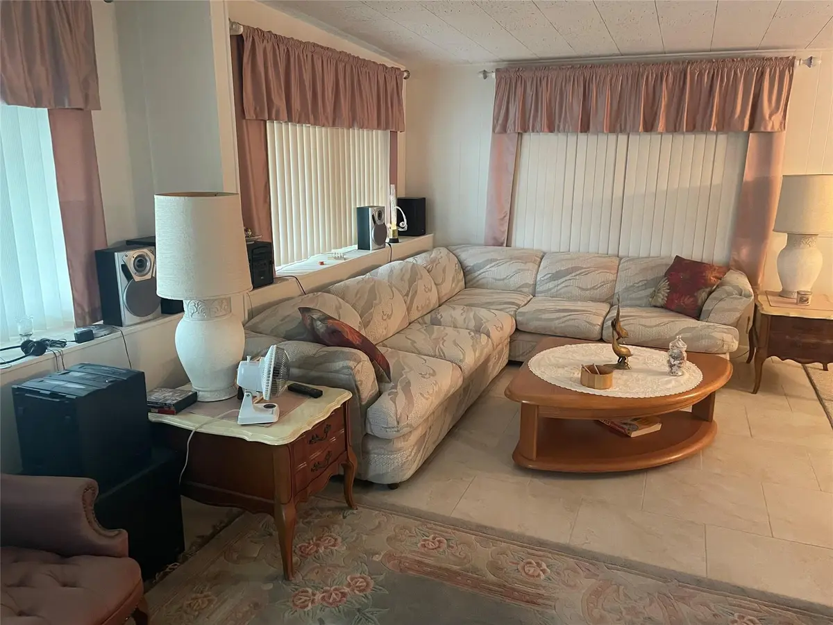Photo 5 at 1888 SW 85th Avenue, Davie