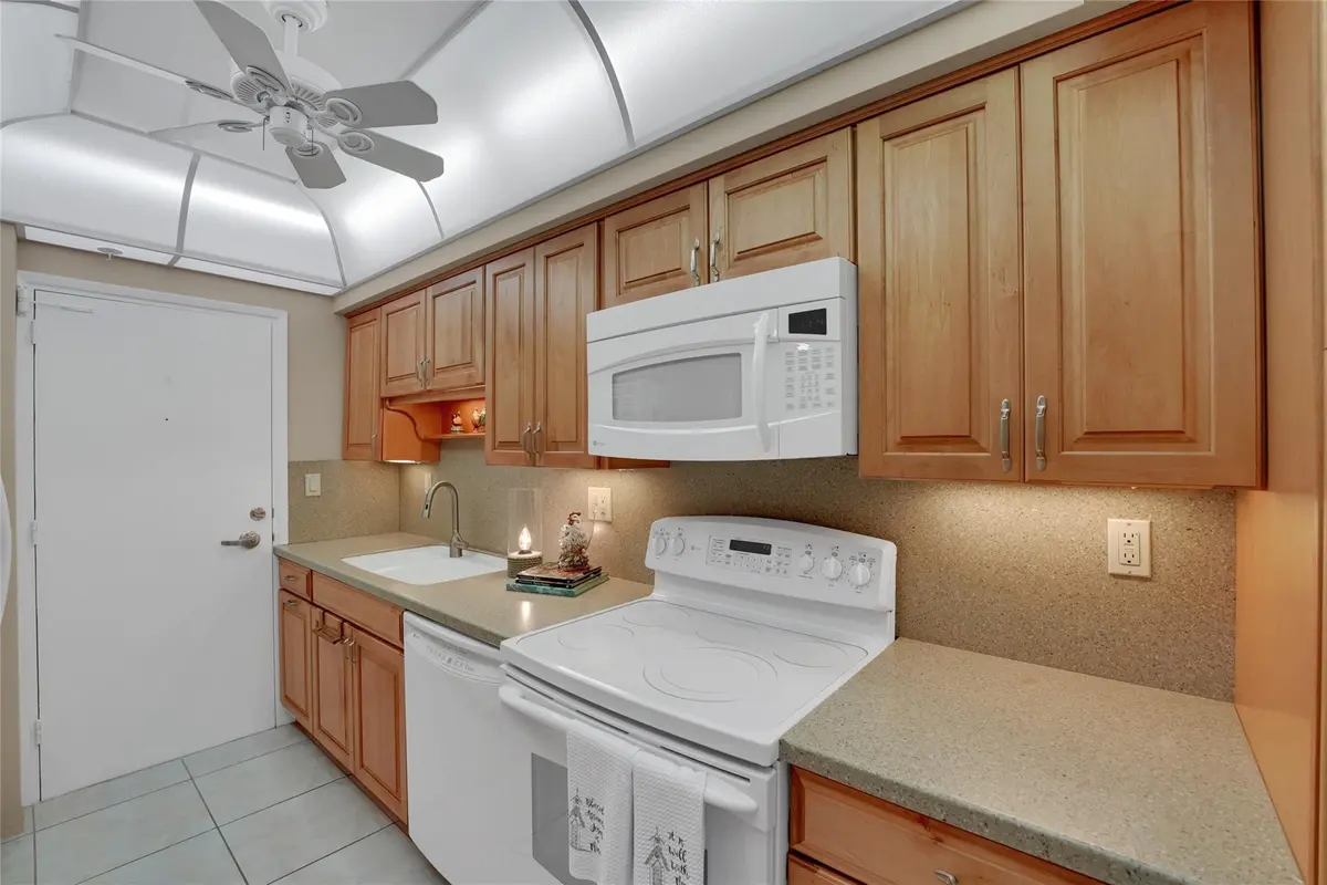 Photo 8 at 3200 NE 36th Street 319, Fort Lauderdale