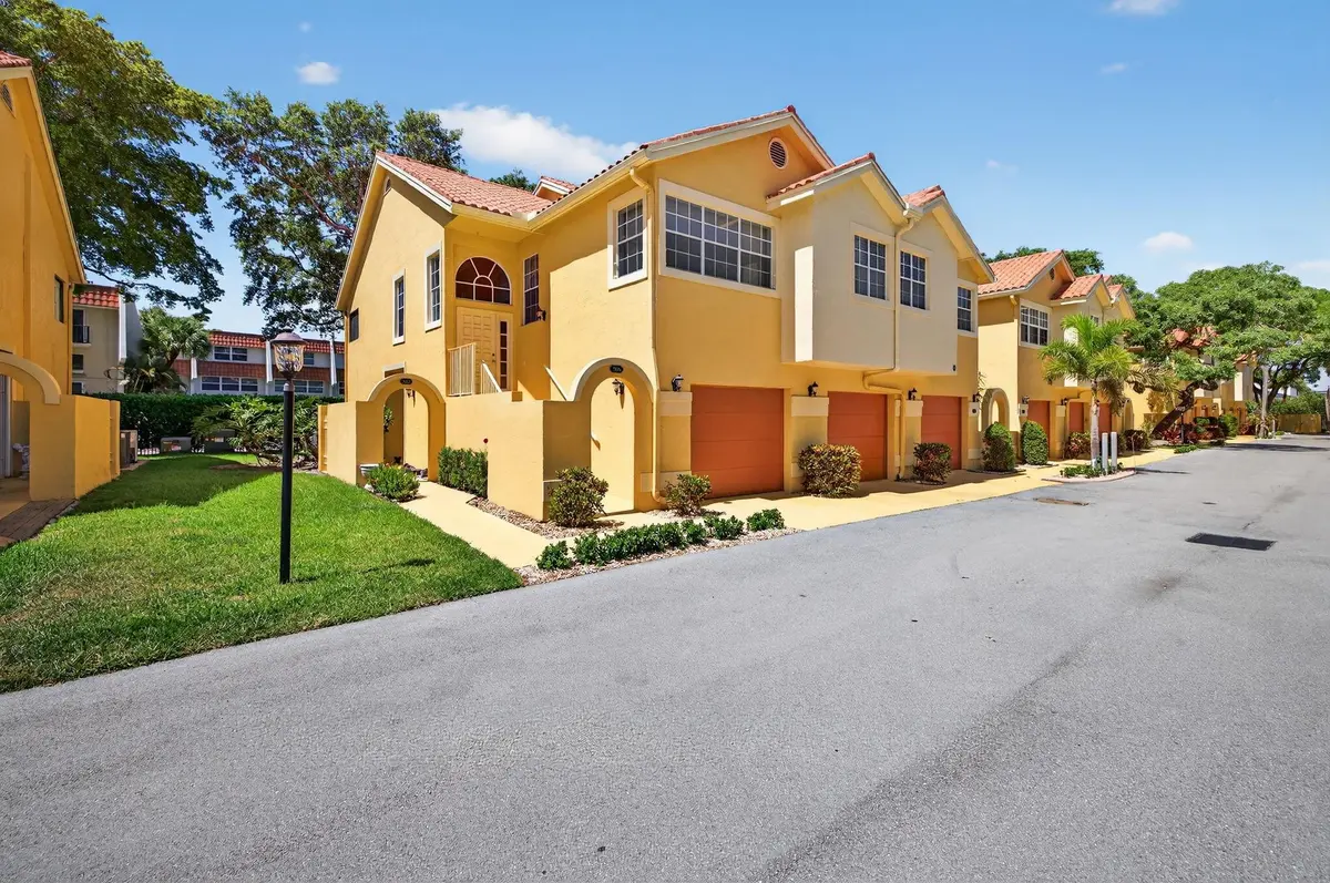 Photo 2 at 2121 S Ocean Boulevard 506, Lauderdale-By-The-Sea