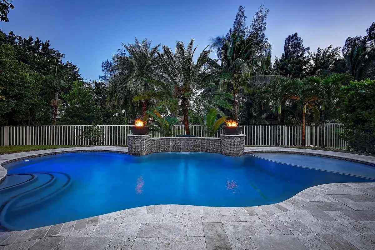 Photo 3 at 8284 S Lake Forest Drive, Davie