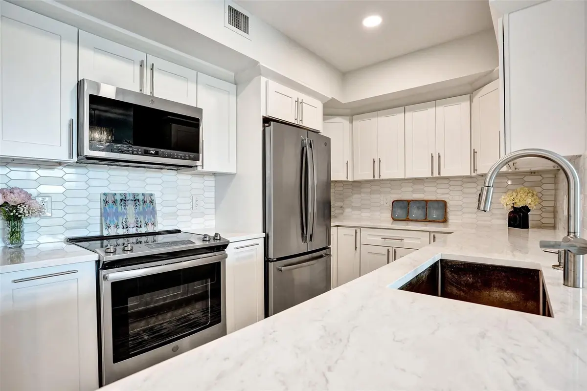 Photo 8 at 700 E Boynton Beach Boulevard 406, Boynton Beach
