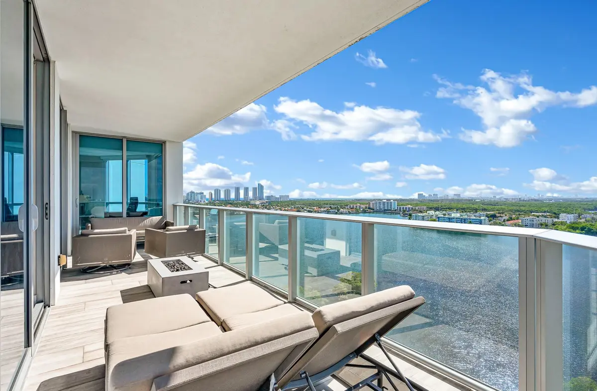 Photo 3 at 17111 Biscayne Boulevard 1702, North Miami Beach