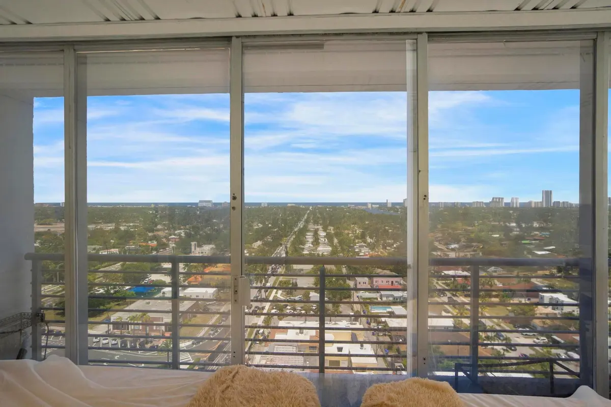 Photo 3 at 1720 E Harrison Street 18-A, Hollywood