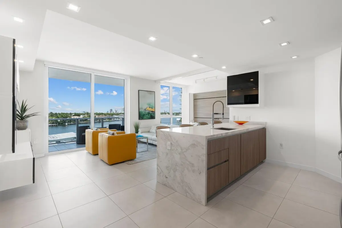 Photo 2 at 401 N Birch Road 507, Fort Lauderdale