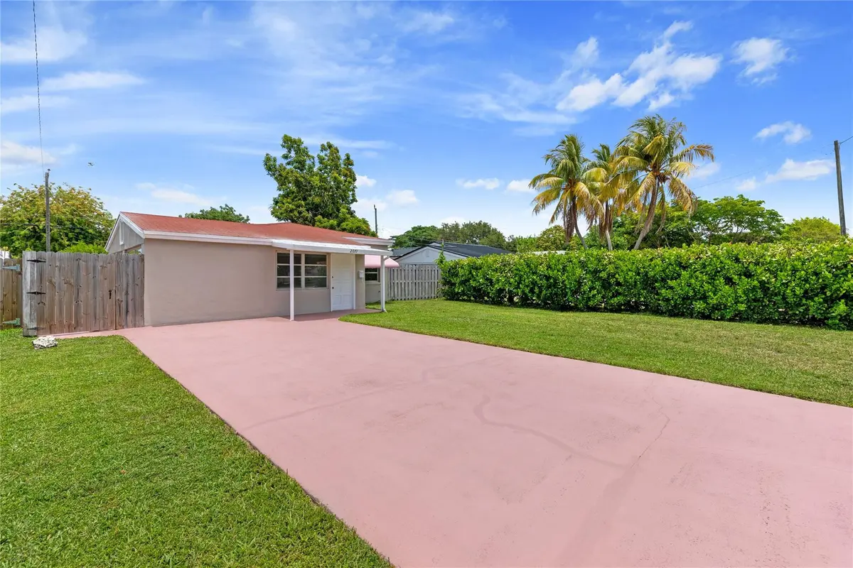 Photo 2 at 2071 NE 180th Street, North Miami Beach