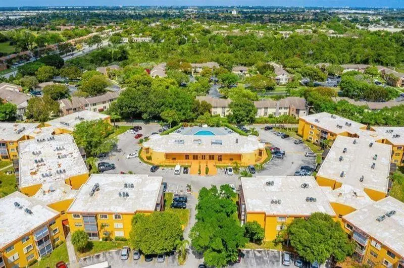 Photo 1 at 4334 NW 9th Avenue 9-3B, Deerfield Beach
