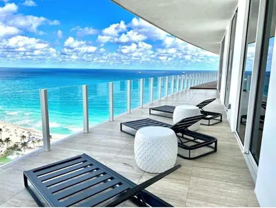 525 Fort Lauderdale Beach Boulevard 1902, Fort Lauderdale – sold