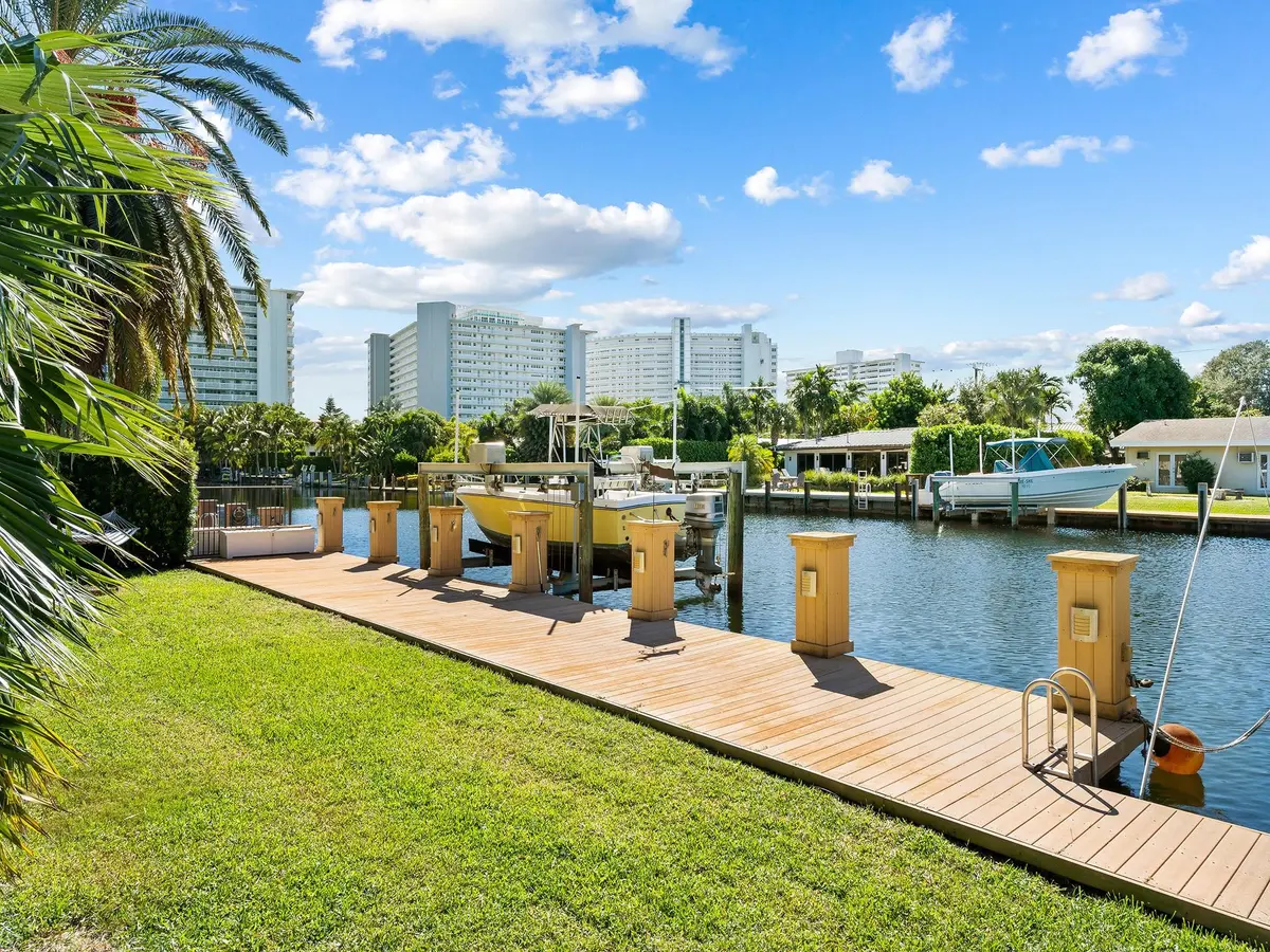 Straight-line Dockage at 2612 Grace Drive, Fort Lauderdale
