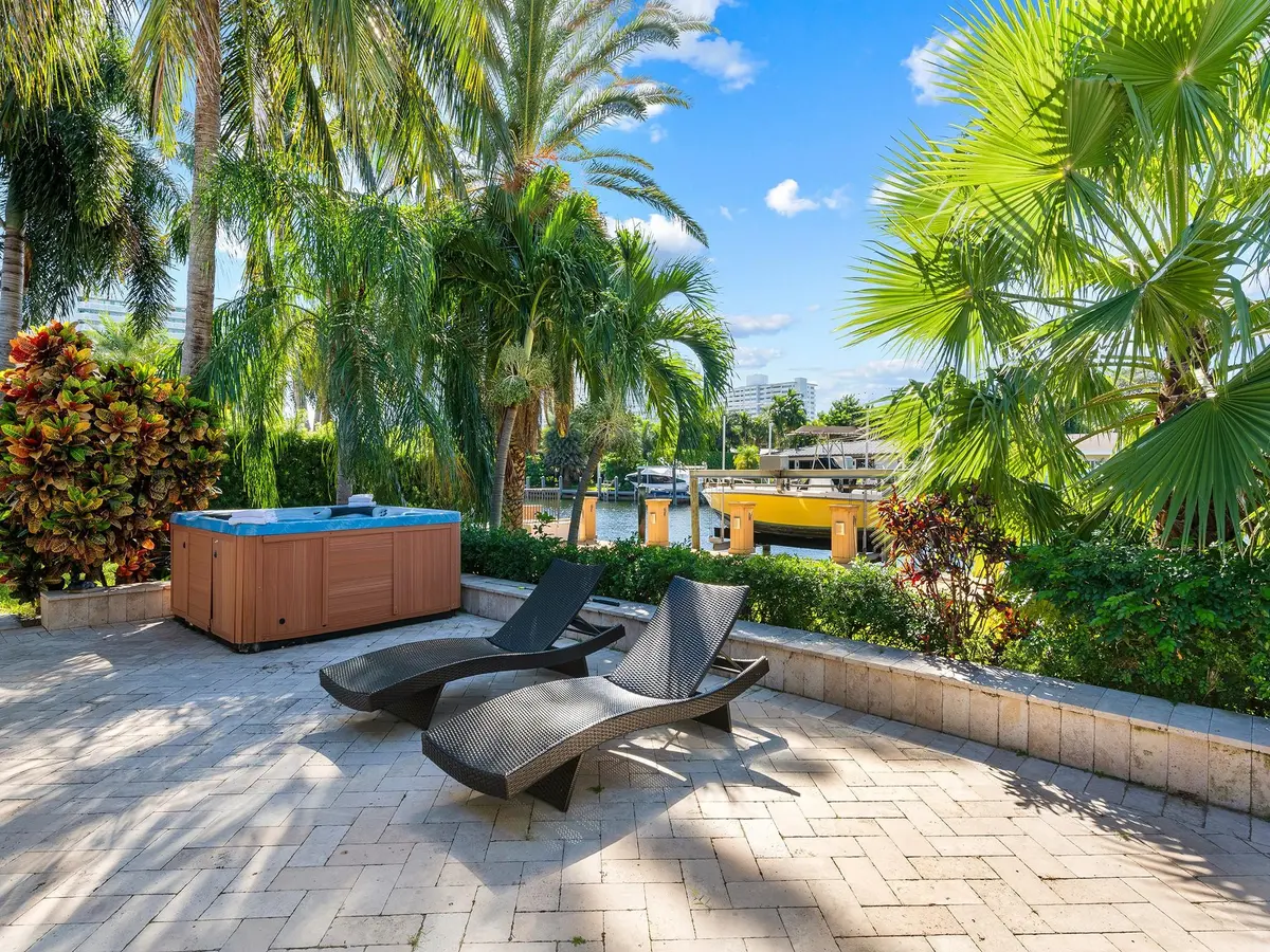 Patio & Spa at 2612 Grace Drive, Fort Lauderdale