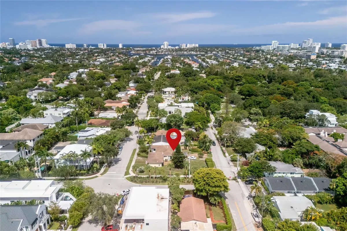 Photo 5 at 904 SE 11th Court, Fort Lauderdale