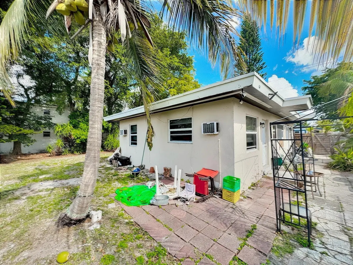 Photo 5 at 1219 NE 5th Terrace, Fort Lauderdale
