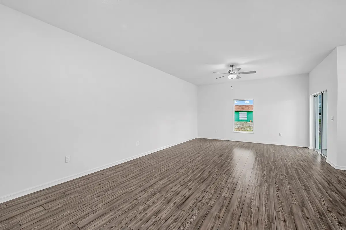 Photo 5 at 7926 105th Avenue, Vero Beach
