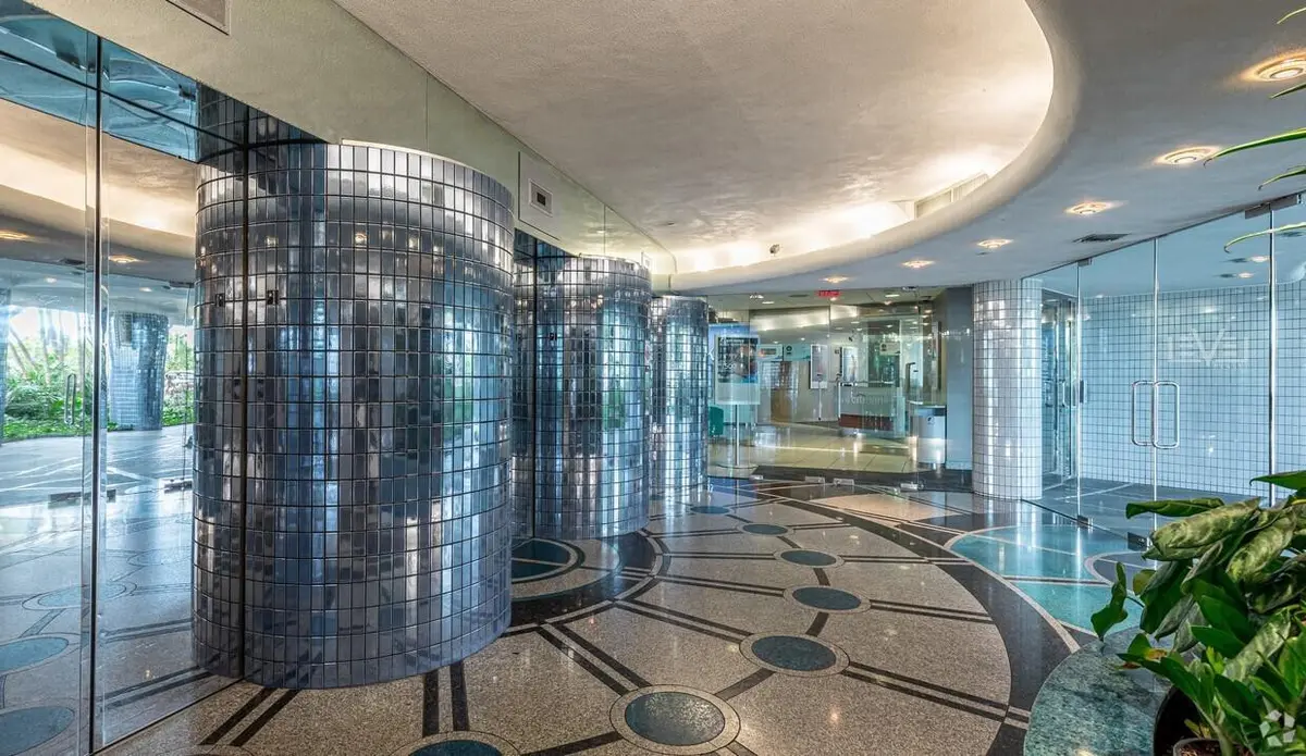 Photo 4 at 3101 N Federal Highway 301, Oakland Park