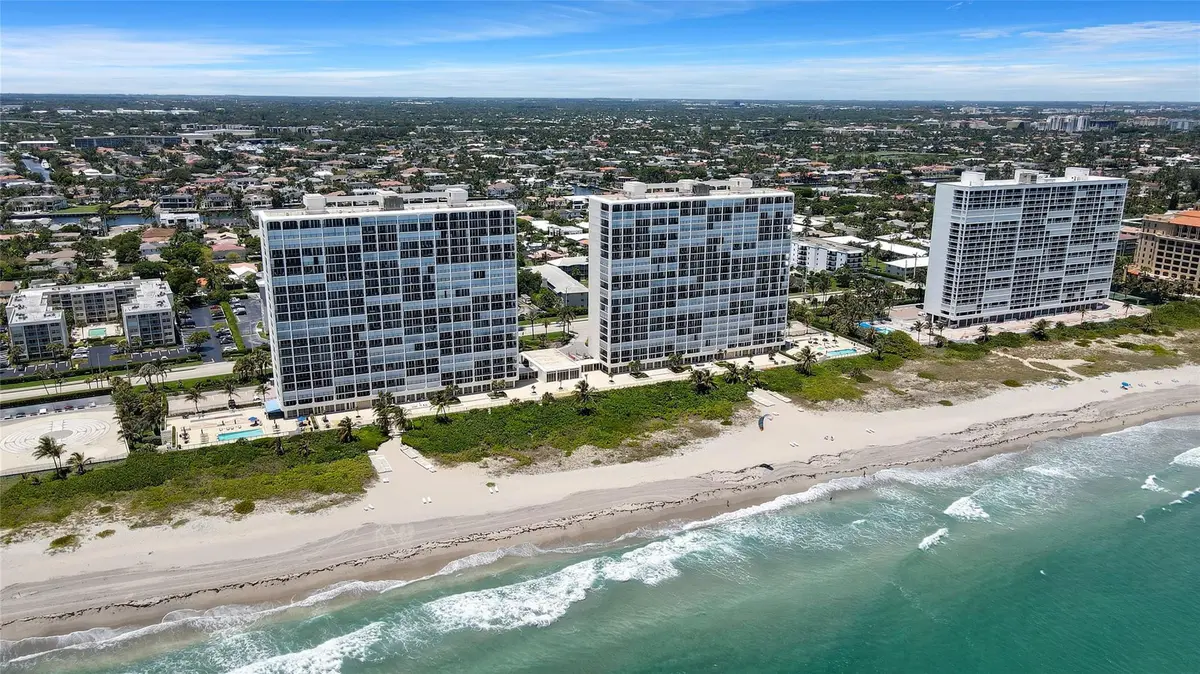 Photo 2 at 2800 S Ocean Boulevard Villa H, Boca Raton