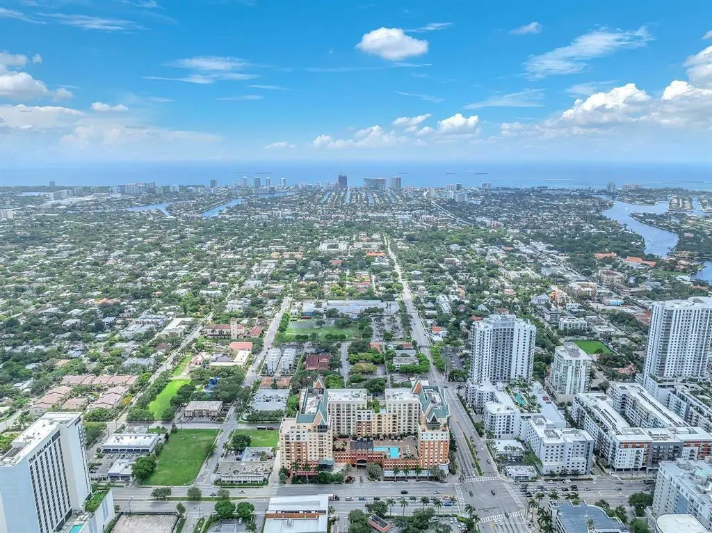 Photo 4 at 110 N Federal Highway 1207, Fort Lauderdale