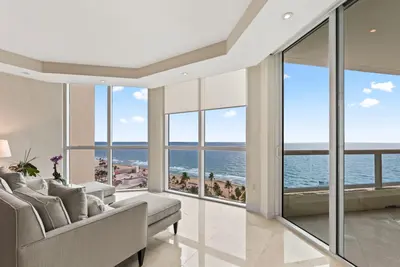 101 S Fort Lauderdale Beach Boulevard 1502, Fort Lauderdale – Condominium for sale