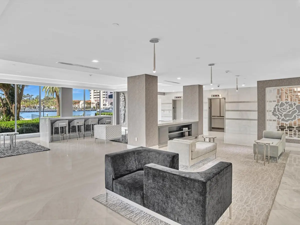 Photo 3 at 701 E Camino Real 4e, Boca Raton