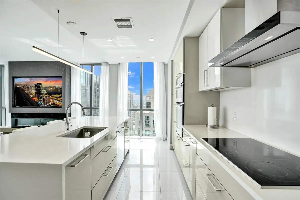 Photo 5 at 100 E Las Olas Boulevard 2701, Fort Lauderdale