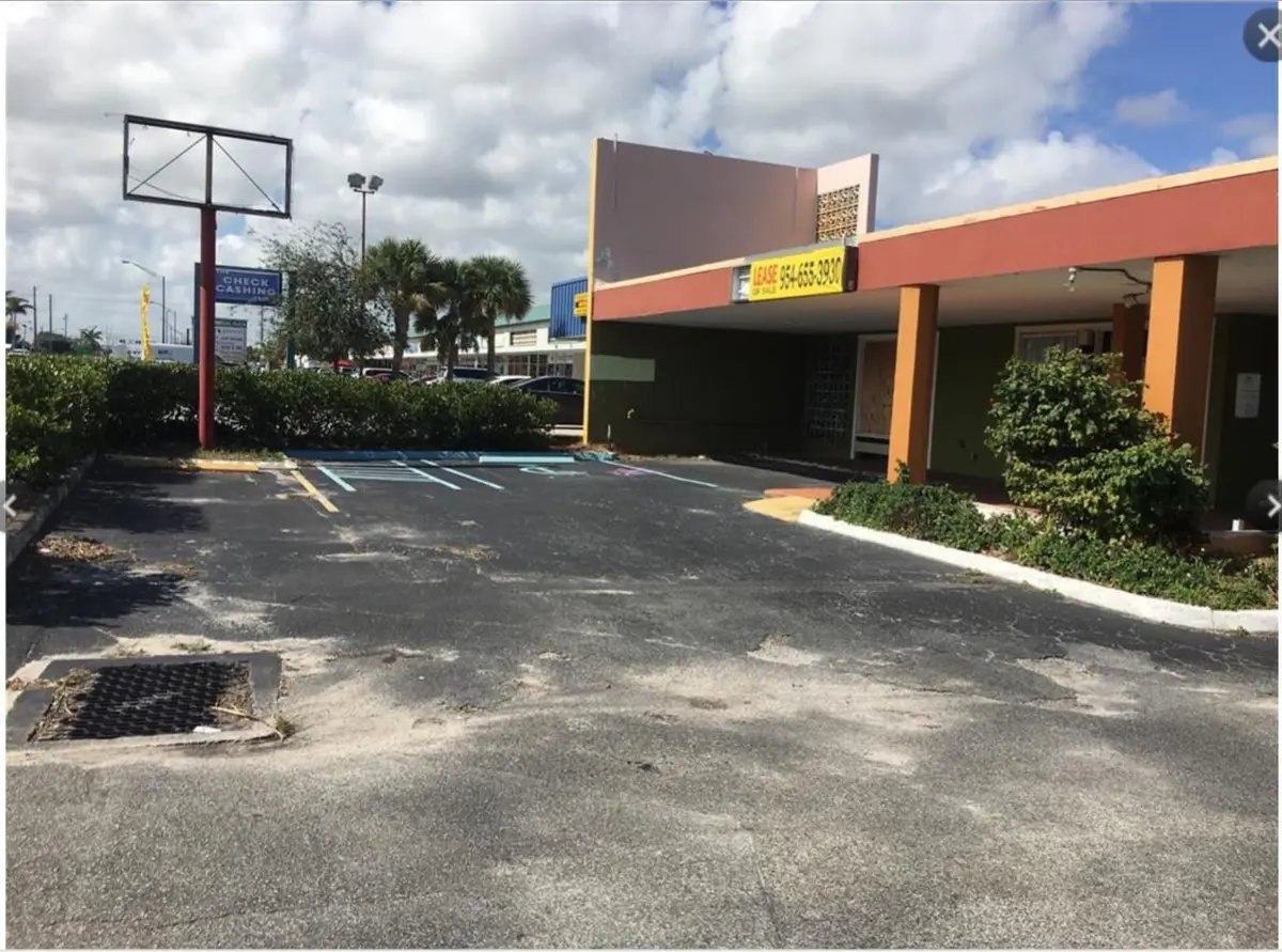 Photo 5 at 1361 E Commercial Boulevard, Oakland Park