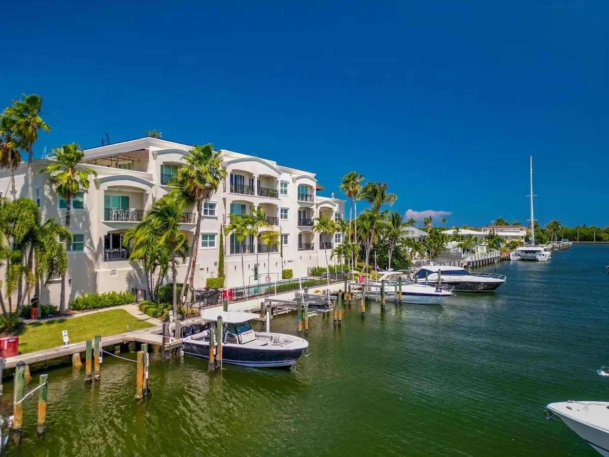 Photo 1 at 2720 NE 15th Street 301, Fort Lauderdale