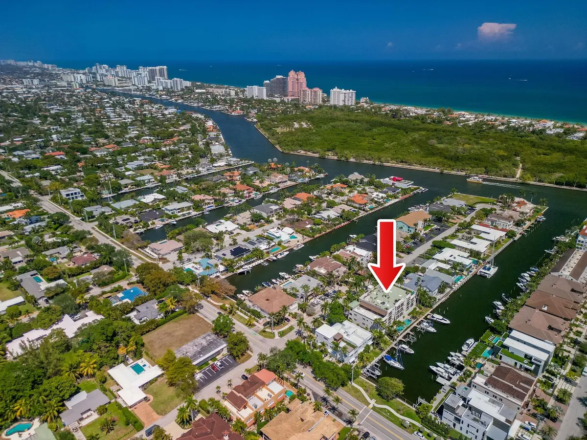 Photo 4 at 2720 NE 15th Street 301, Fort Lauderdale