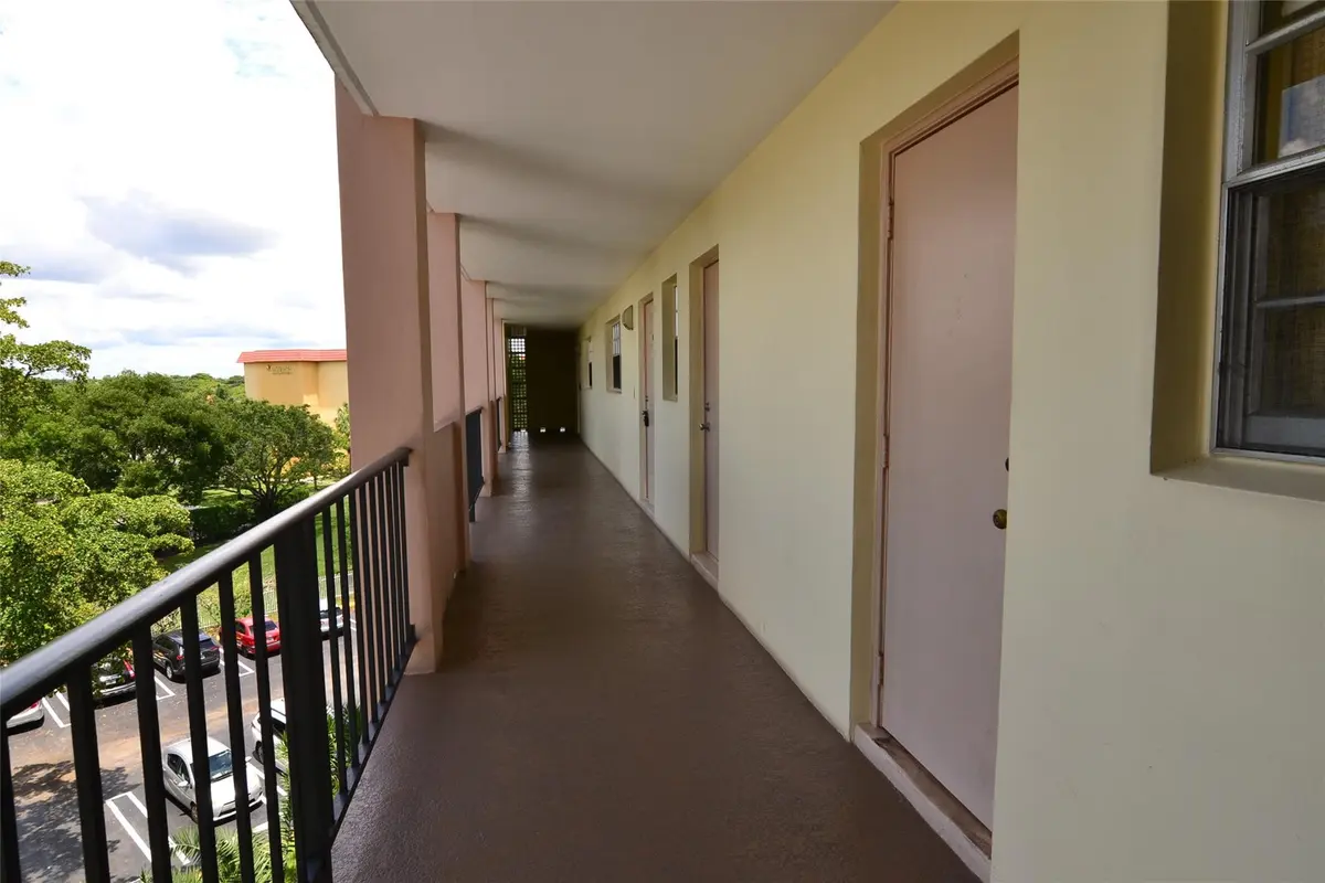 Photo 5 at 3575 Broken Woods Drive 502, Coral Springs
